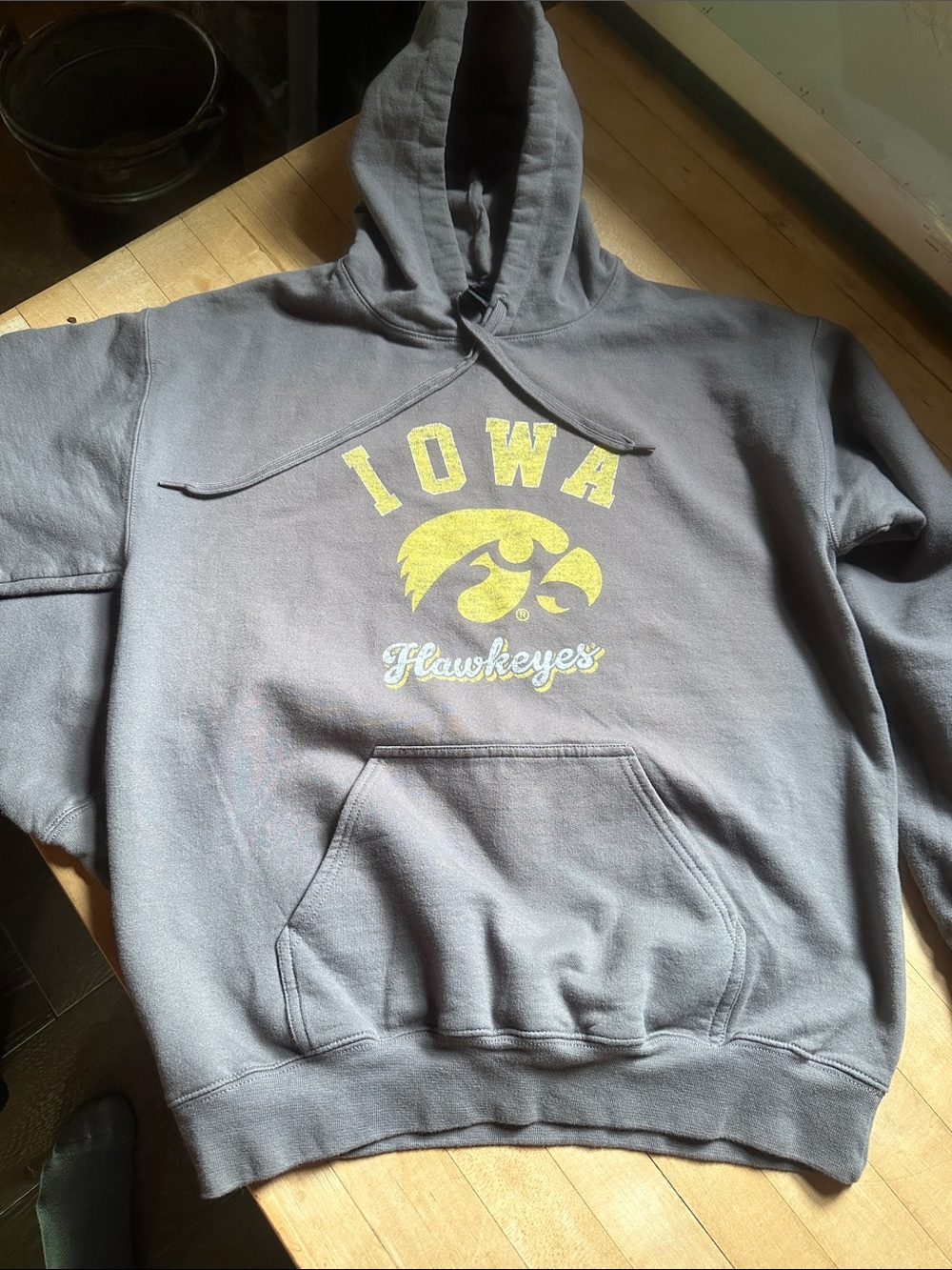 Gildan Gray Iowa Hawkeyes Hooded Sweatshirt with Yellow Logo